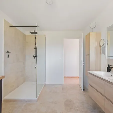 Maison Familiale Climatisee - Plages A Pied Villa